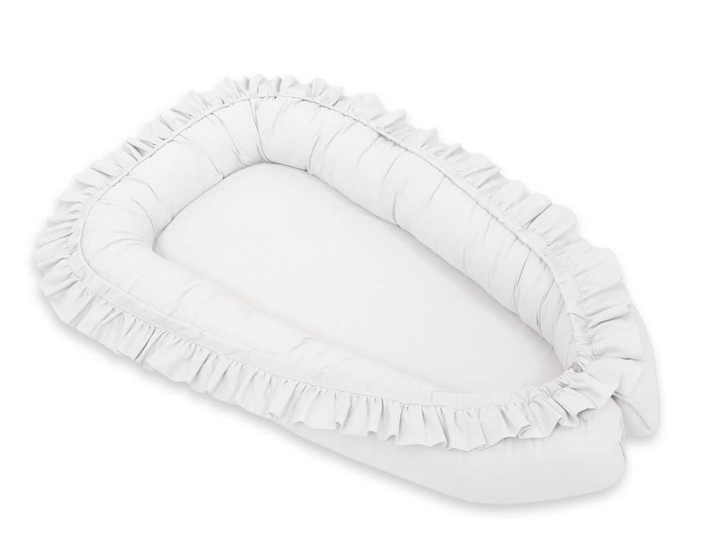 Cocoon baby nest with a ruffle – white