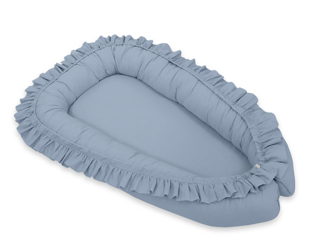 Cocoon baby nest with a ruffle – pastel blue