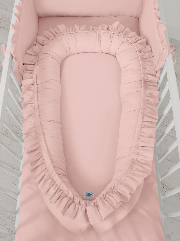 Cocon baby nest with a ruffle – pastel pink