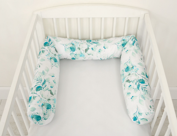 Cylindrical crib bumper – eucalyptus, mint