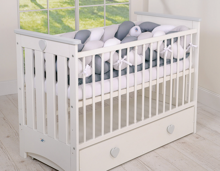 XXL knotted crib bumper 360 cm – white, grey and anthracite